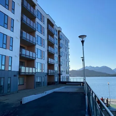 Ny I Med Fantastisk Utsikt Appartamento Ålesund