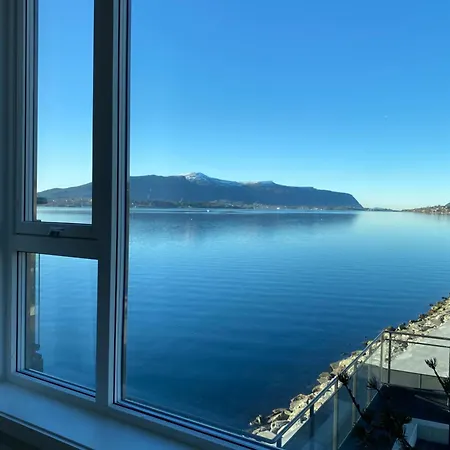 Ny I Med Fantastisk Utsikt Ålesund