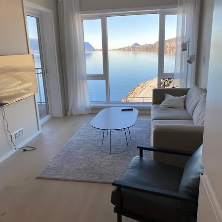 Ny I Med Fantastisk Utsikt